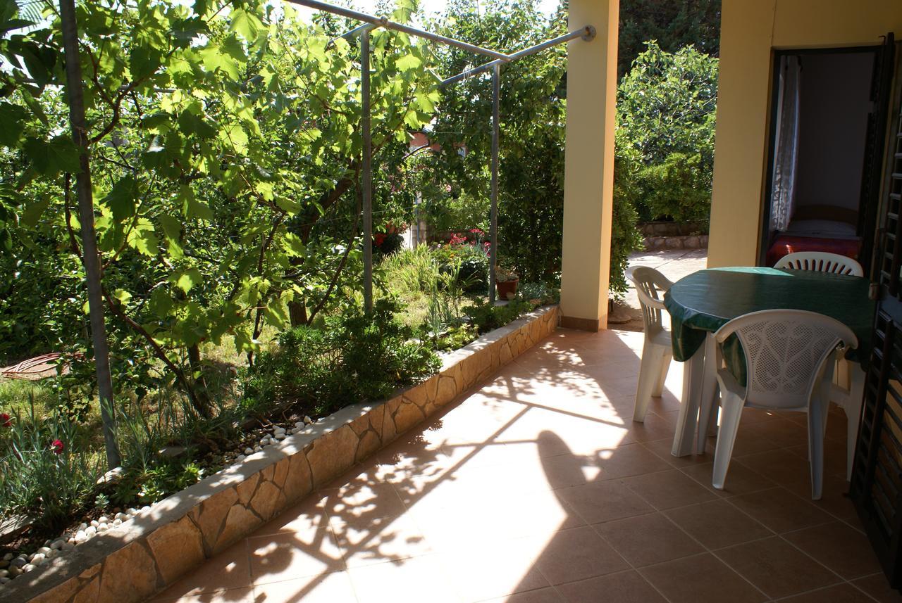 Apartment Ana M Krk Town Exterior foto